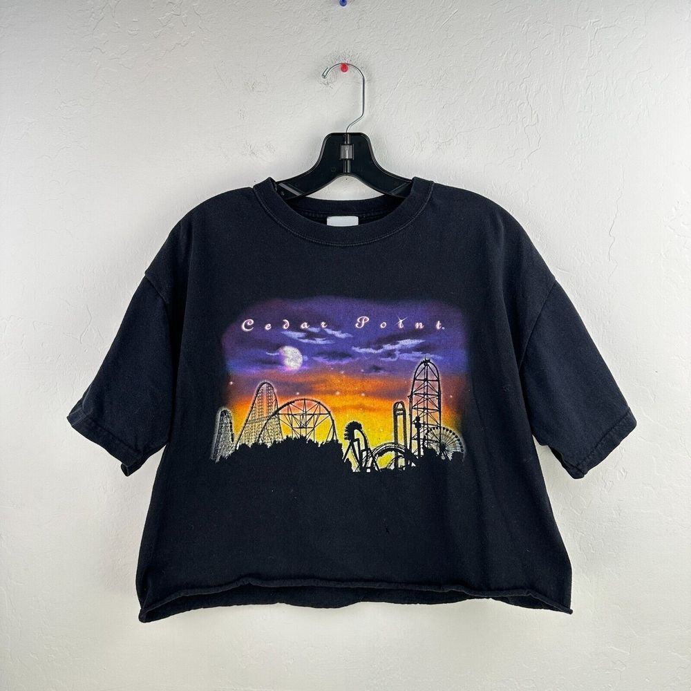 Cedar Point Crop shirt‎ Womens L Black Graphic Tee Roller Coaster Ohio